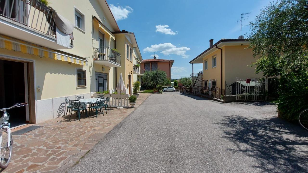Narcisa Patio Apartment Бардолино Экстерьер фото