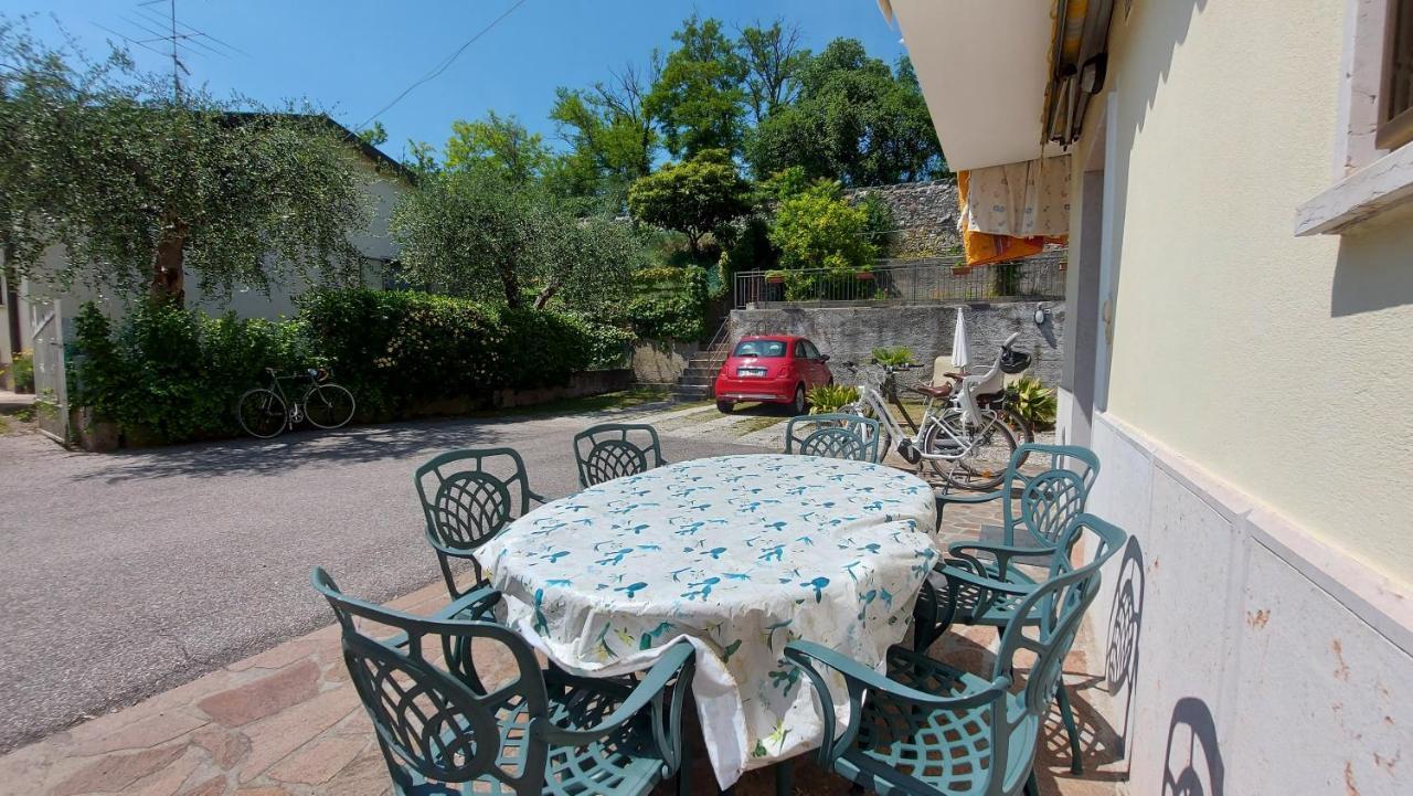 Narcisa Patio Apartment Бардолино Экстерьер фото